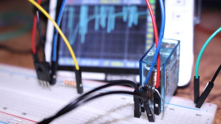 Lee más sobre el artículo Diodo en antiparalelo, ¡salvemos a los transistores!